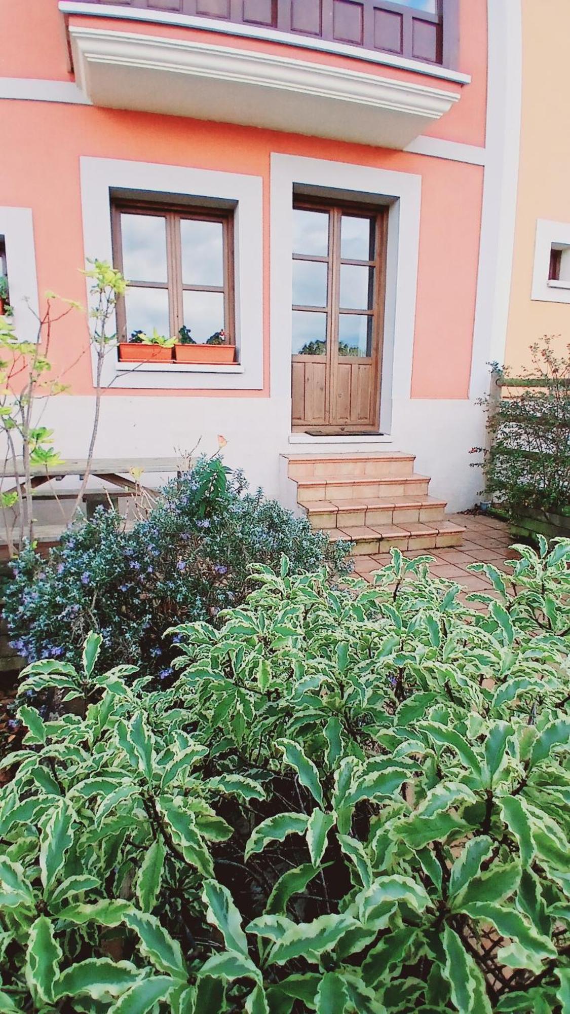 Apartmán Acogedor Bajo Con Terraza Y Vistas Nueva De Llanes Exteriér fotografie